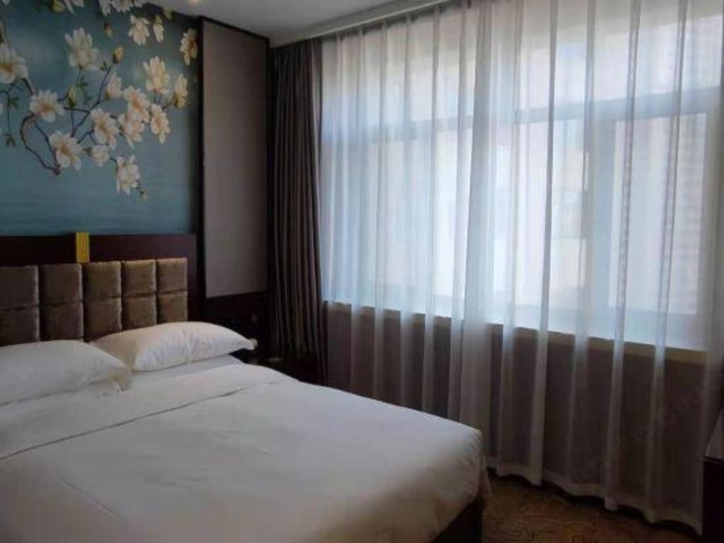 Lanzhou Hualian Hotel Exterior photo