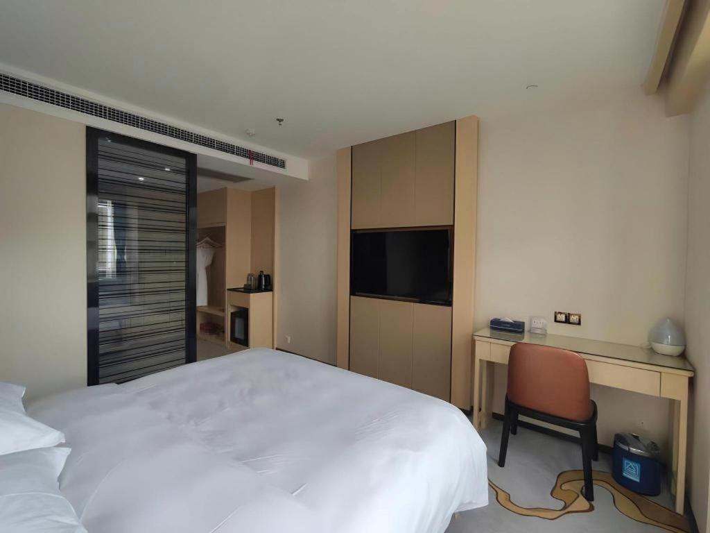 Lanzhou Hualian Hotel Exterior photo