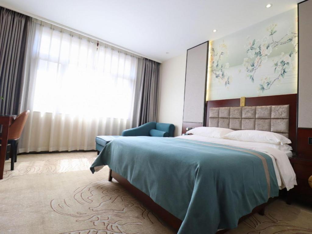 Lanzhou Hualian Hotel Exterior photo