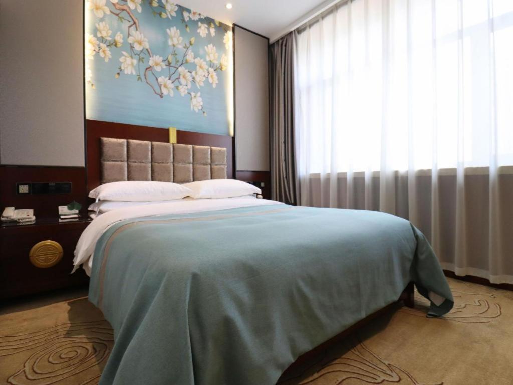 Lanzhou Hualian Hotel Exterior photo
