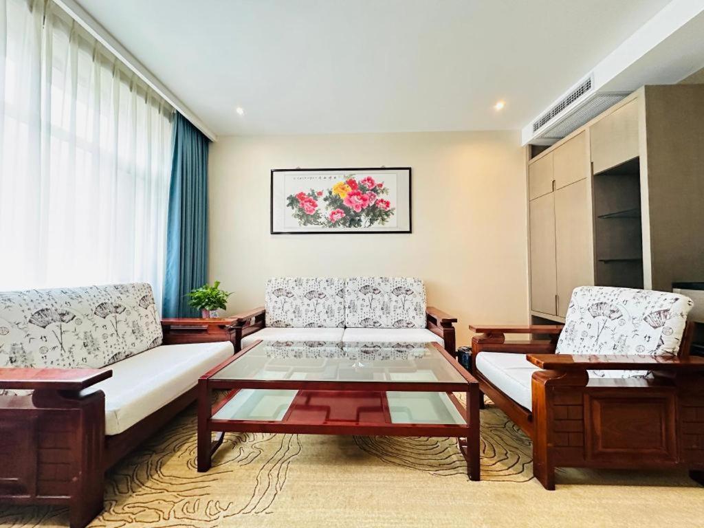 Lanzhou Hualian Hotel Exterior photo