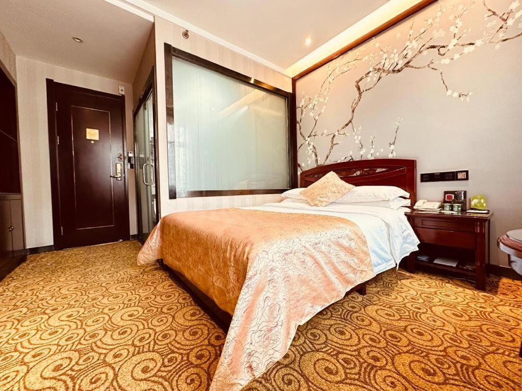 Lanzhou Hualian Hotel Exterior photo