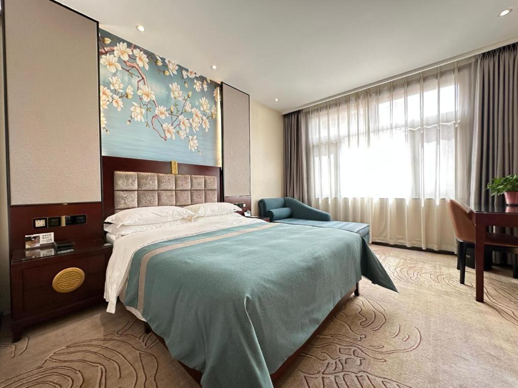 Lanzhou Hualian Hotel Exterior photo