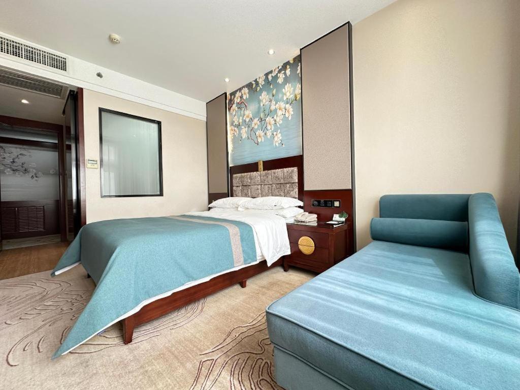 Lanzhou Hualian Hotel Exterior photo