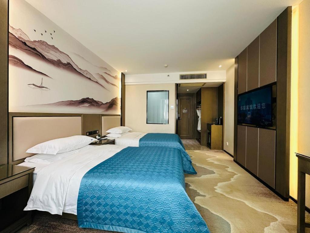 Lanzhou Hualian Hotel Exterior photo